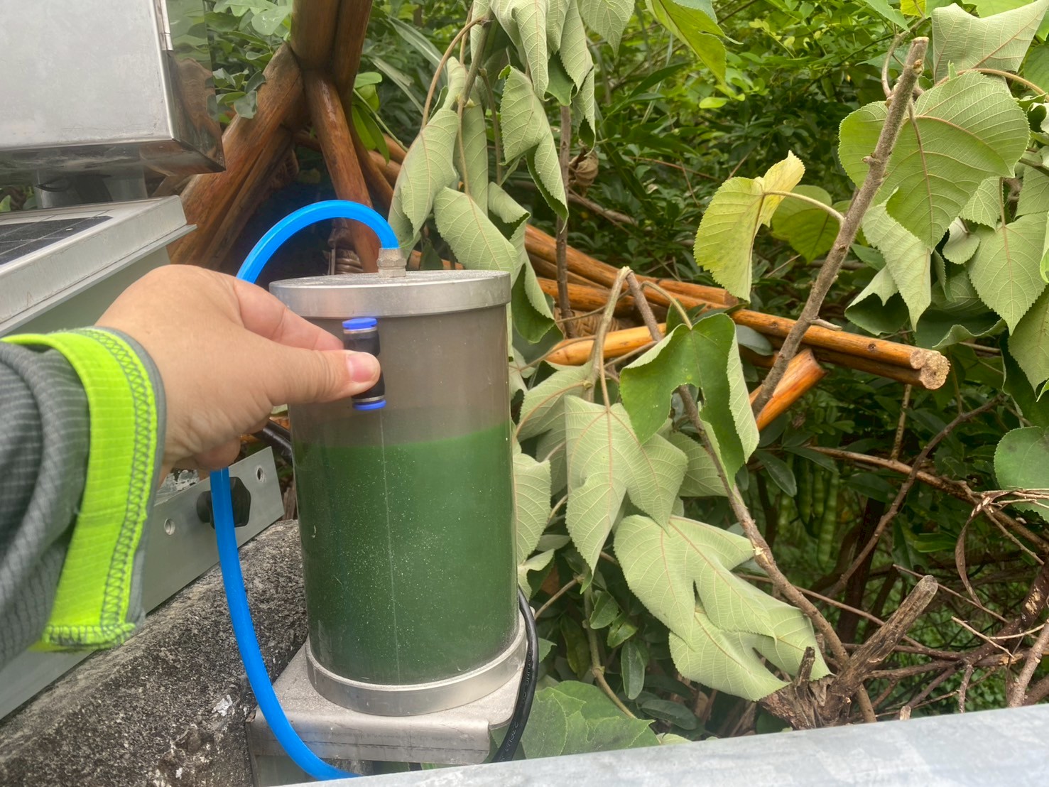 連通管沉陷計儲液槽(盛裝液體並以連通管路連接各測點)